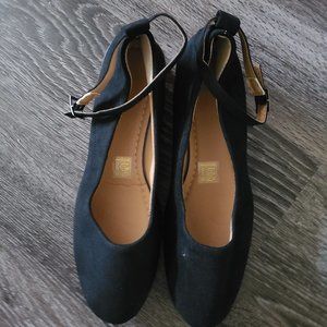Black nonslip wedges